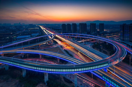 a股 未來(lái)漲幅有望超200 的4大 新基建 概念股,收藏待漲 附名單